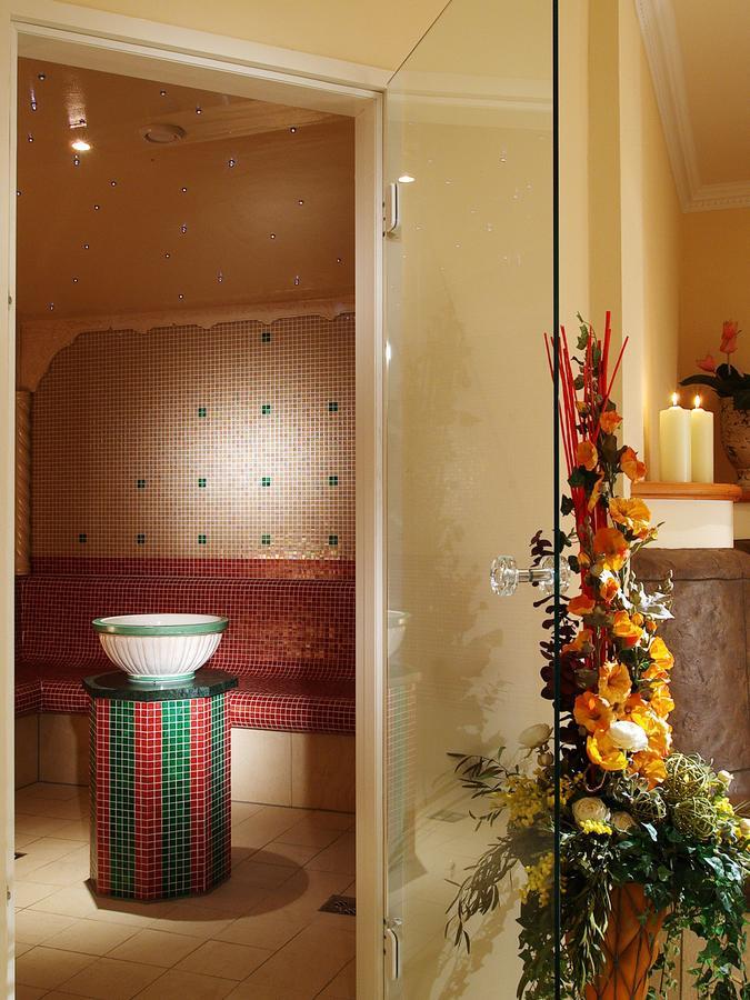 Hotel Alpenhof Kristall مايرهوفن المظهر الخارجي الصورة