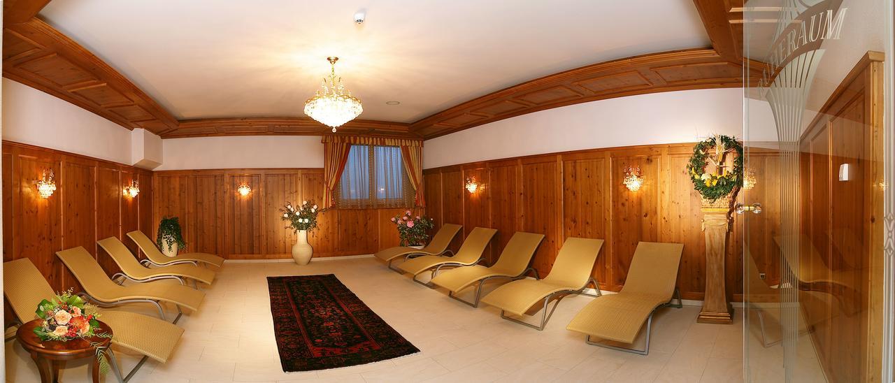 Hotel Alpenhof Kristall مايرهوفن المظهر الخارجي الصورة