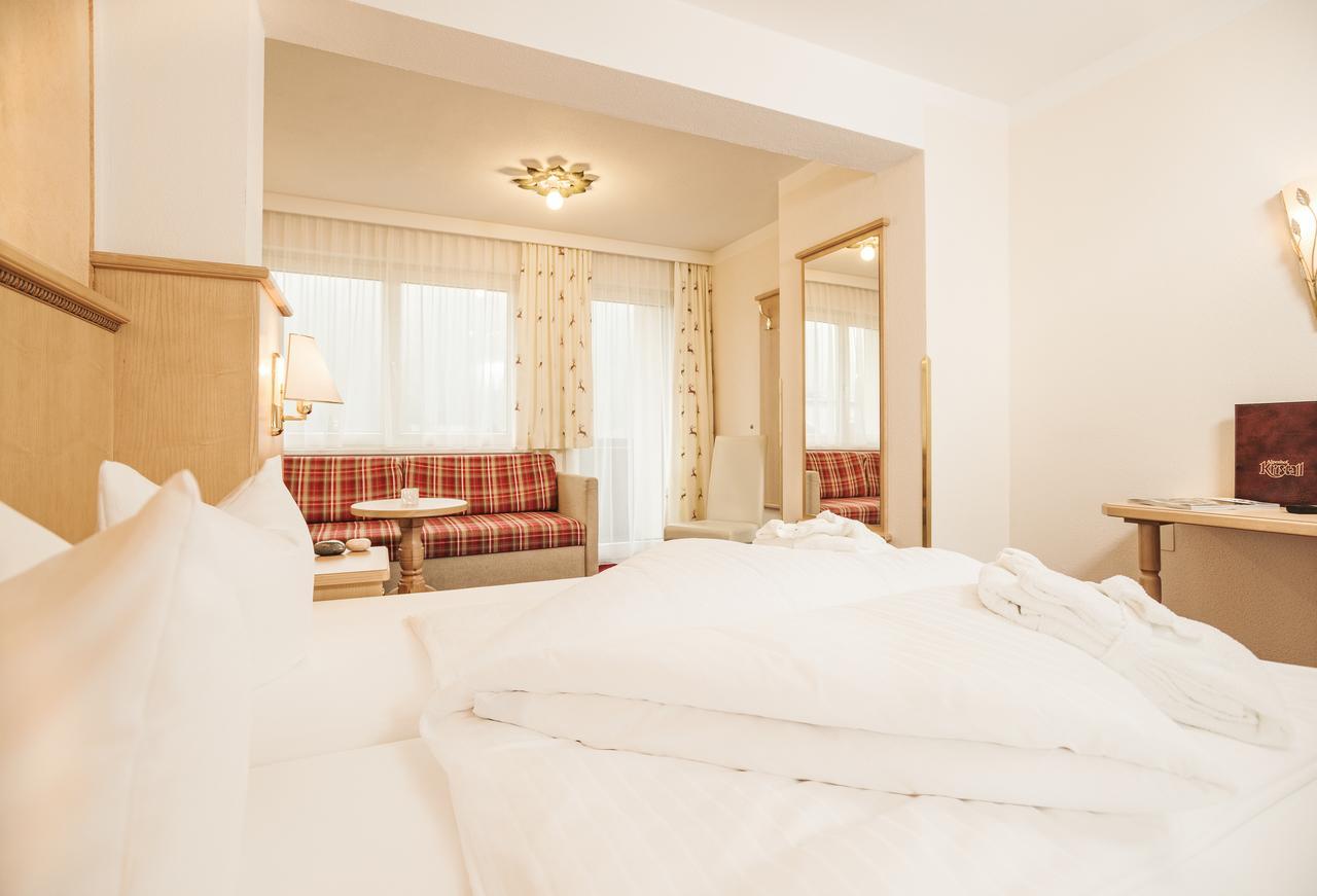 Hotel Alpenhof Kristall مايرهوفن المظهر الخارجي الصورة