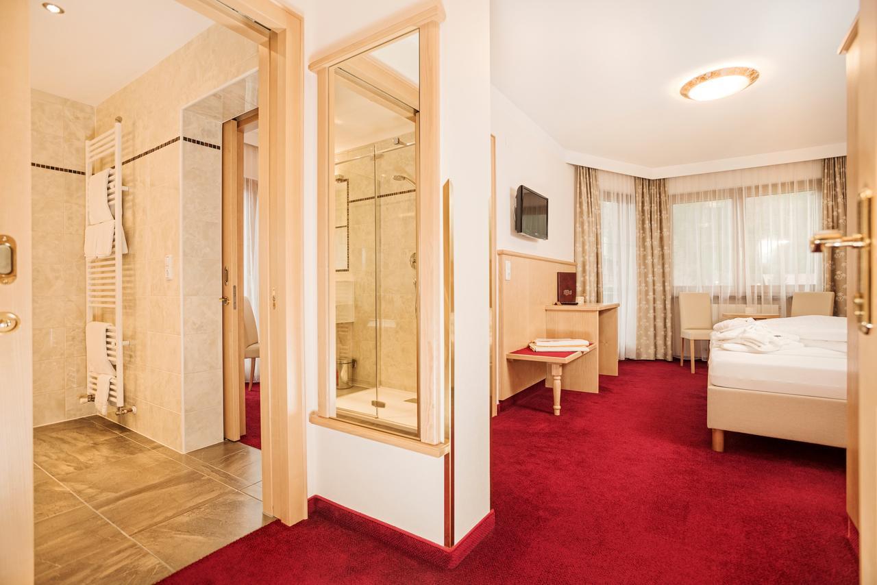 Hotel Alpenhof Kristall مايرهوفن المظهر الخارجي الصورة