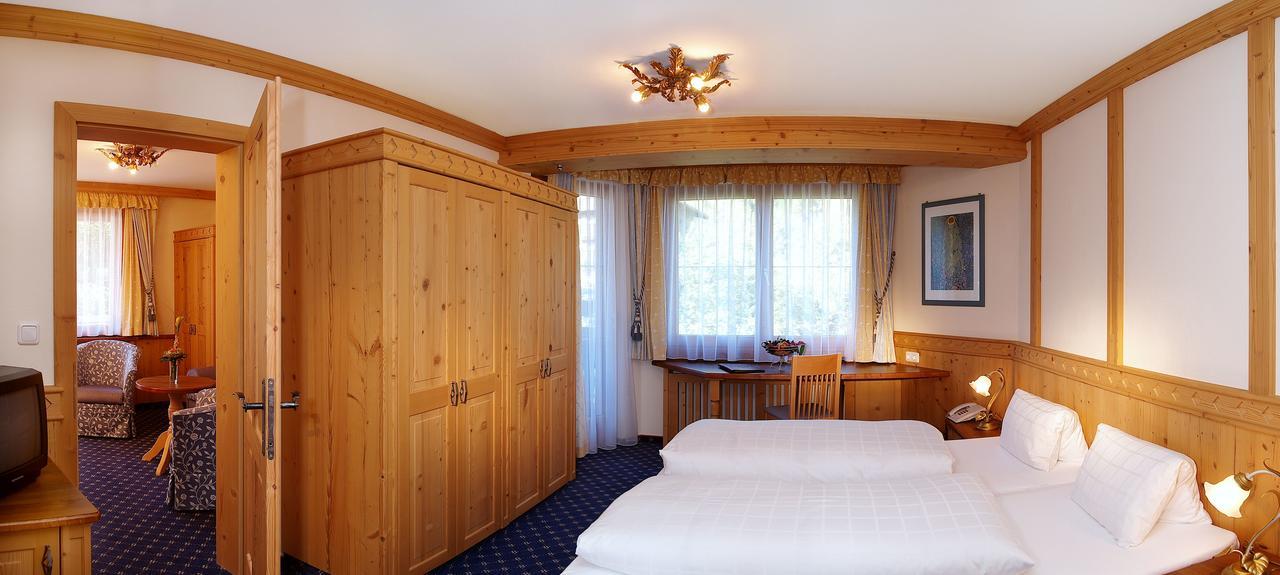 Hotel Alpenhof Kristall مايرهوفن المظهر الخارجي الصورة